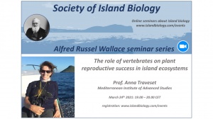 The role of vertebrates on plant reproductive success in island ecosystems